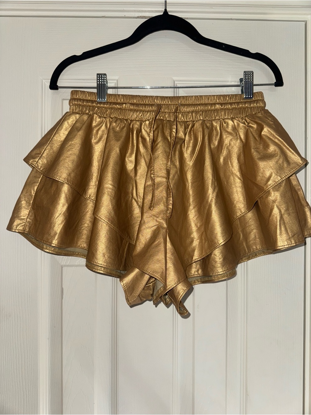Gold Ruffle Layered Women's Shorts - Stylish Metallic Summer Short